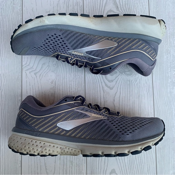Brooks Ghost 12 Running Athletic Sneakers Shoes - Picture 4 of 13